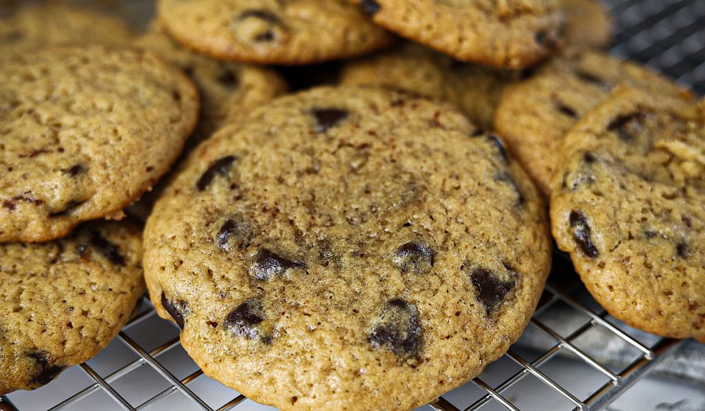 Chocolate Chip Cast Iron Chocolate Chip Cookie - Feeding Your Fam