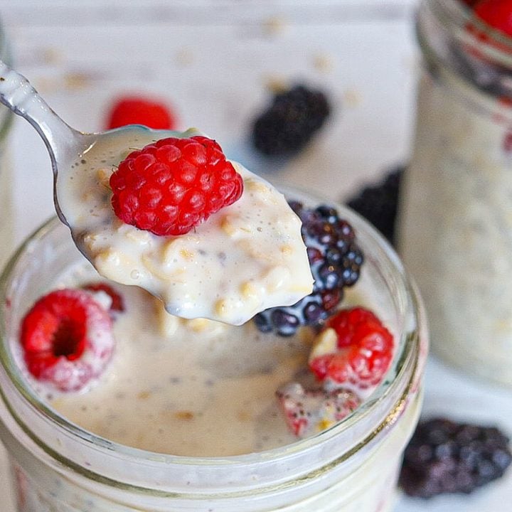 The best overnight oats recipe for a quick and easy, healthy and protein packed breakfast everyone loves